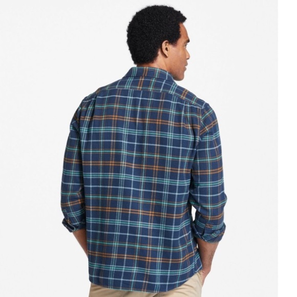 L.L.Bean Men's Organic Flannel Shirt, Slightly Fitted size Medium - Picture 2 of 8